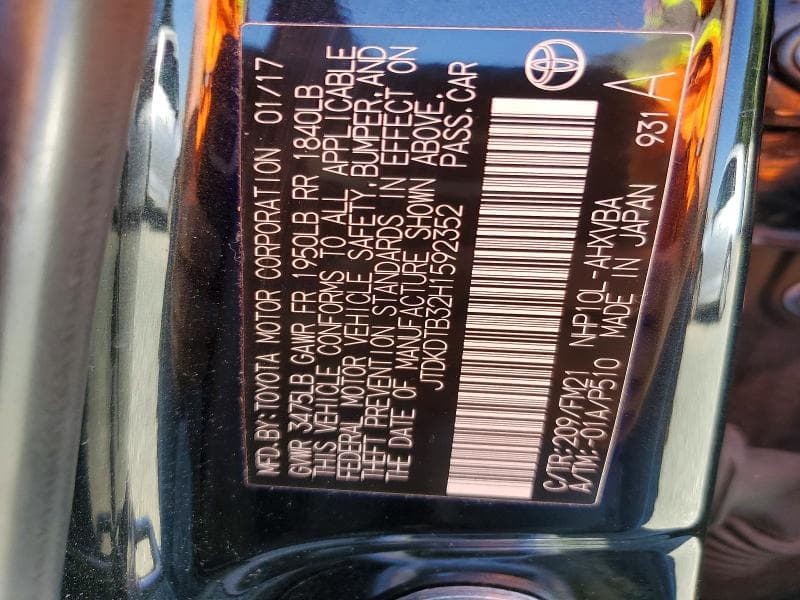 2017 TOYOTA PRIUS C TWO 14