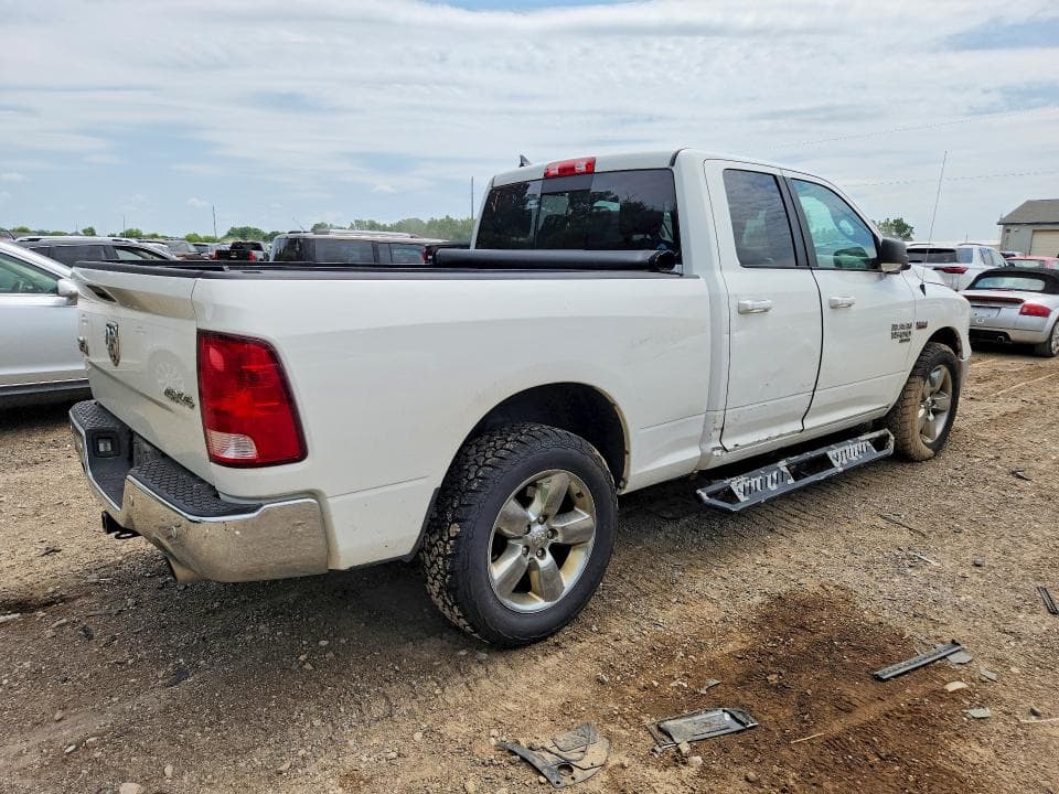 2019 RAM 1500 CLASSIC SLT 3