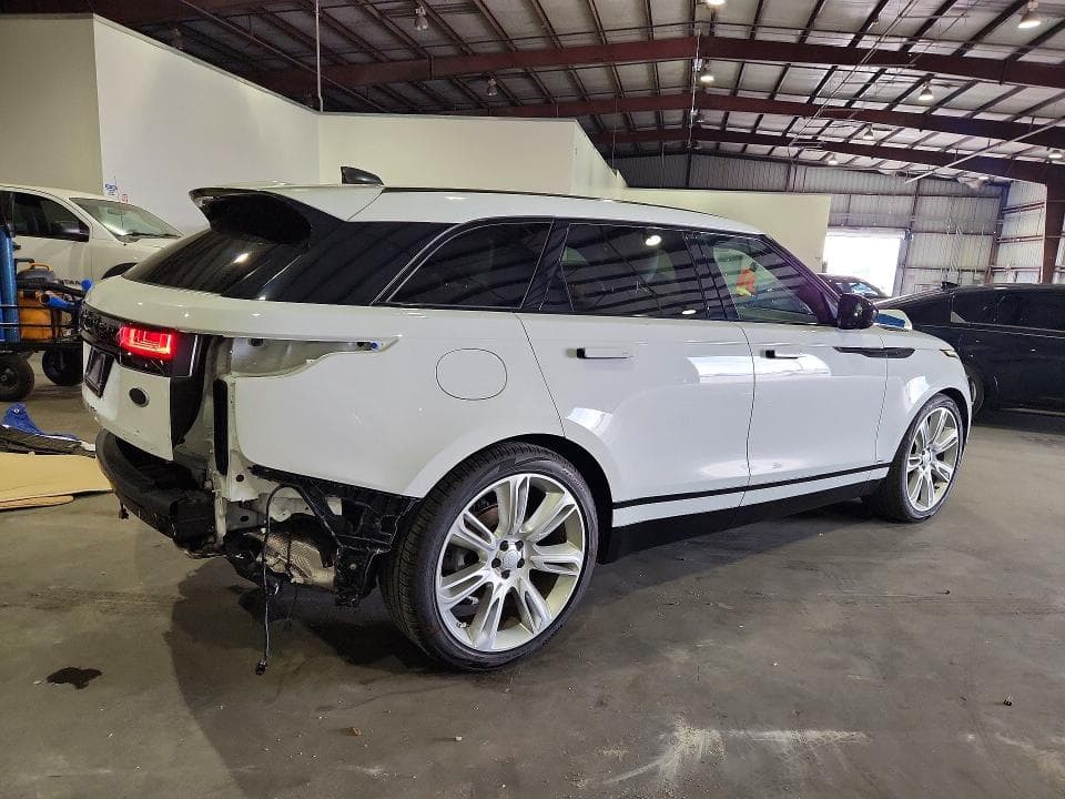 2020 LAND ROVER RANGE ROVER VELAR R-DYNAMIC S 3