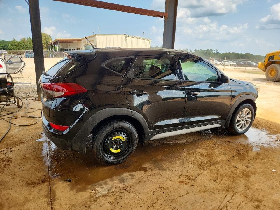 2017 HYUNDAI TUCSON SE 3