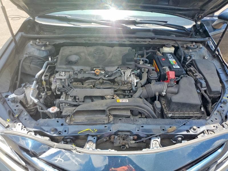 2018 TOYOTA CAMRY SE 11