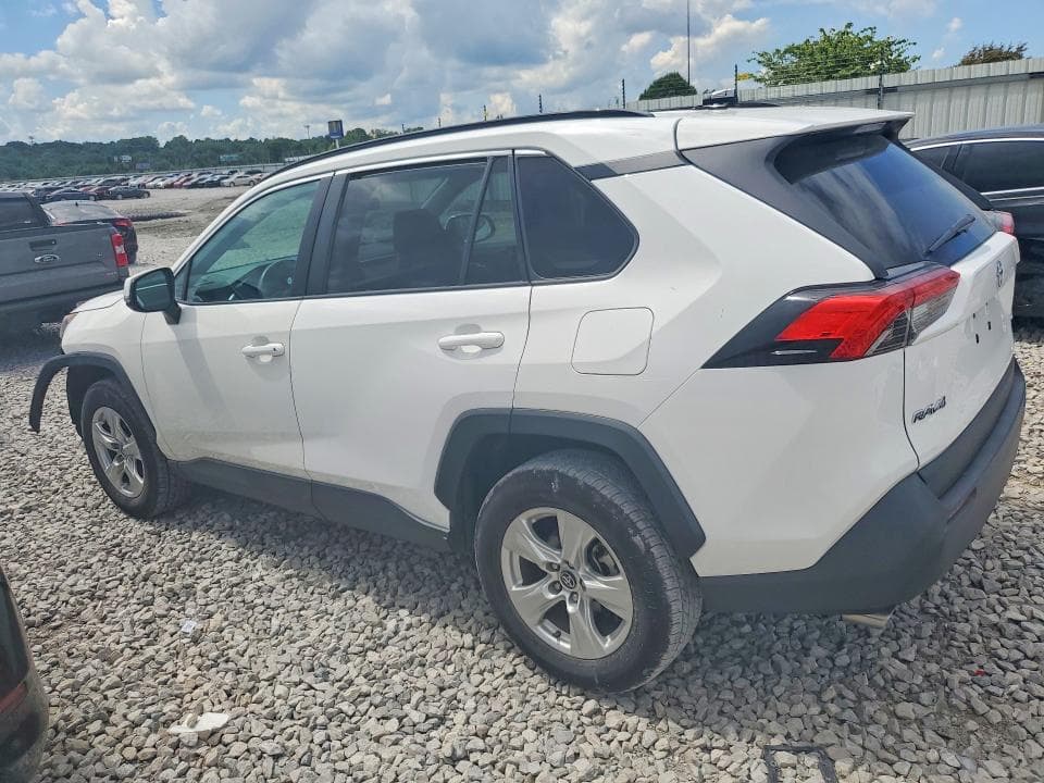 2020 TOYOTA RAV4 XLE 2