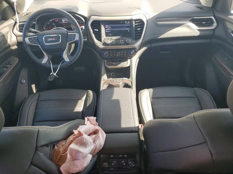 2023 GMC ACADIA DENALI 8