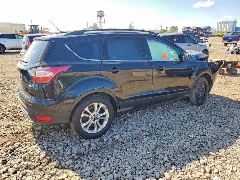 2018 FORD ESCAPE SE 3