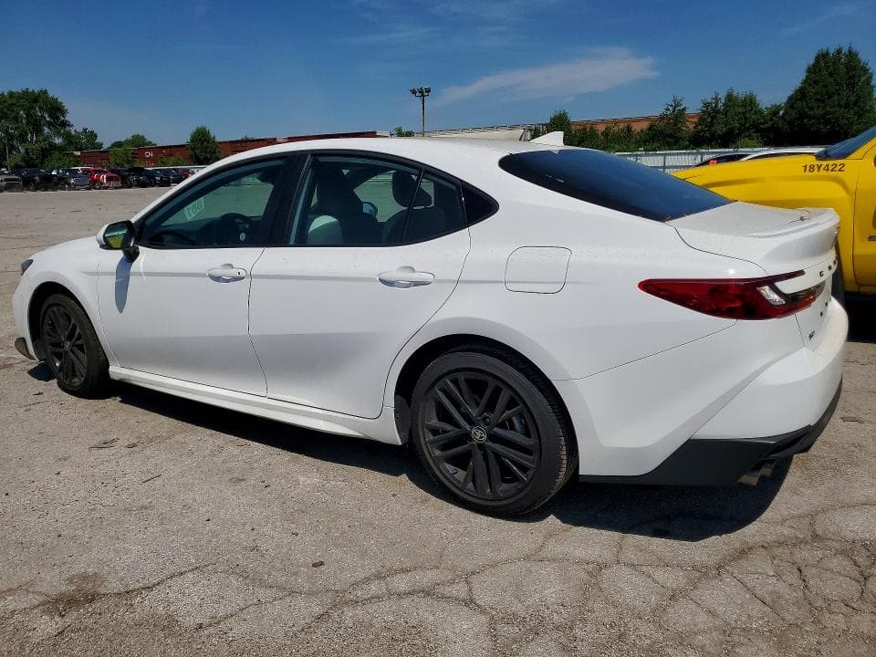 2026 TOYOTA CAMRY SE 2
