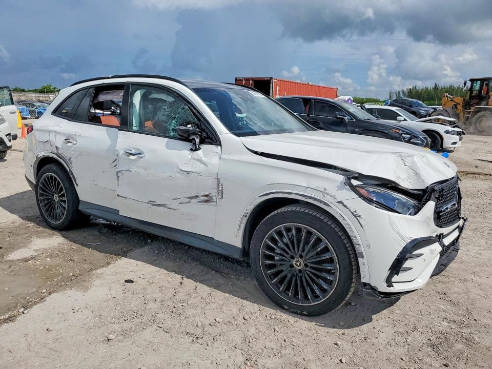 2023 MERCEDES-BENZ GLC 300 4