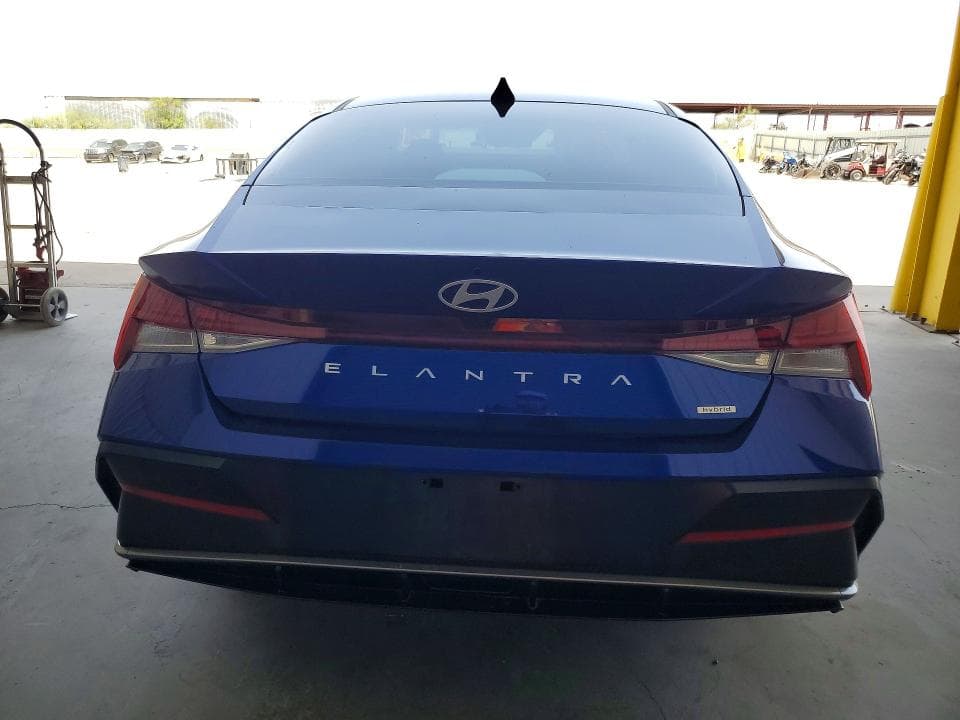 2025 HYUNDAI ELANTRA LIMITED 6