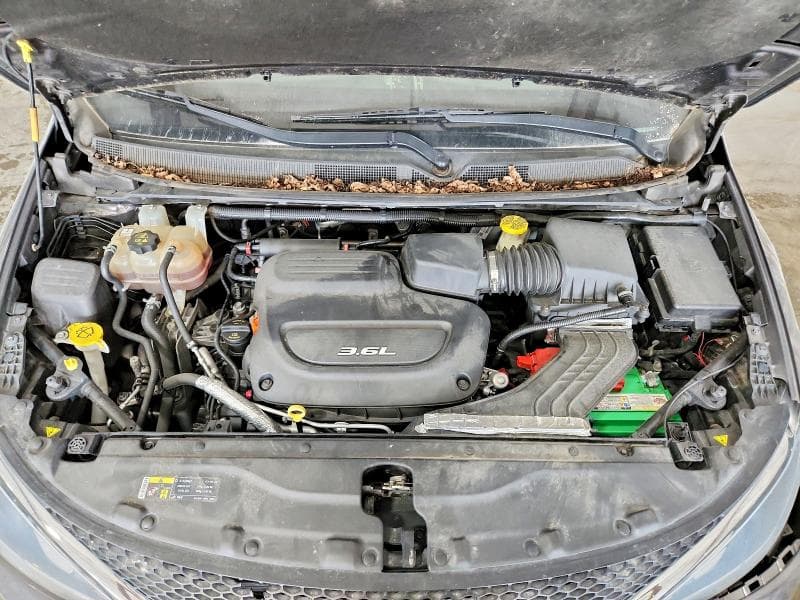 2017 CHRYSLER PACIFICA LIMITED 12