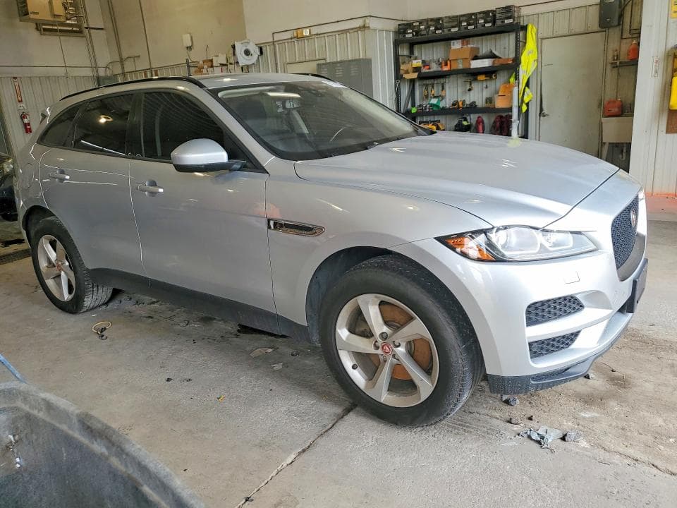 2017 JAGUAR F-PACE PREMIUM 4