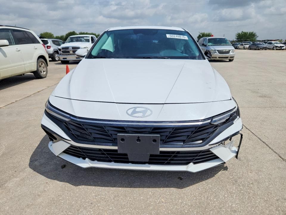 2024 HYUNDAI ELANTRA SEL 5