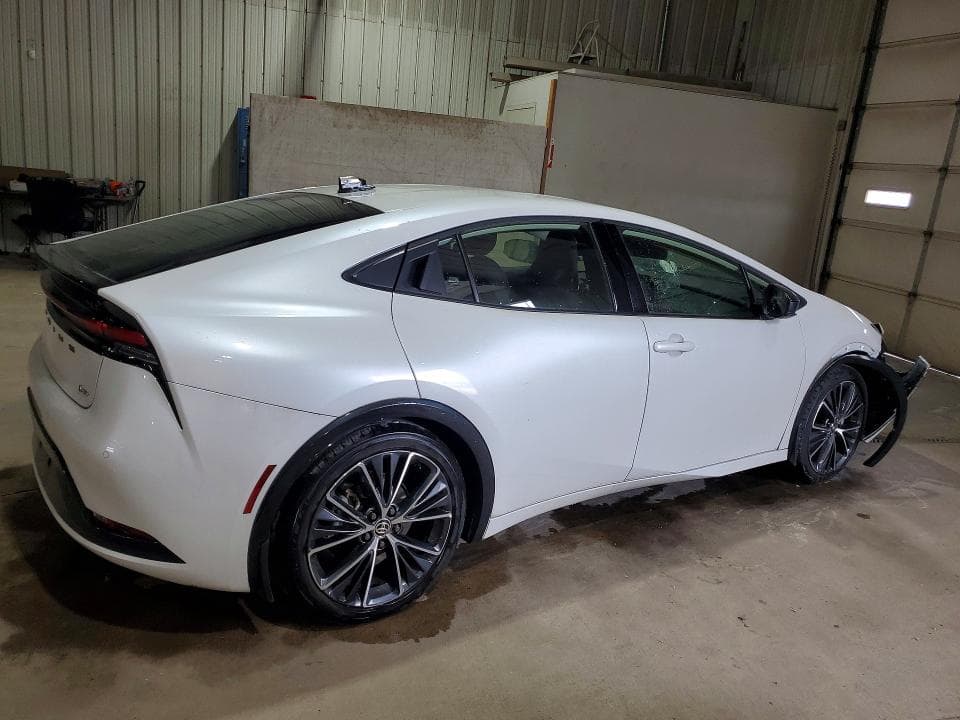 2024 TOYOTA PRIUS XLE 3