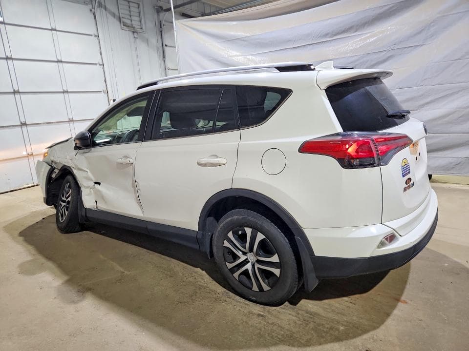 2017 TOYOTA RAV4 LE 2