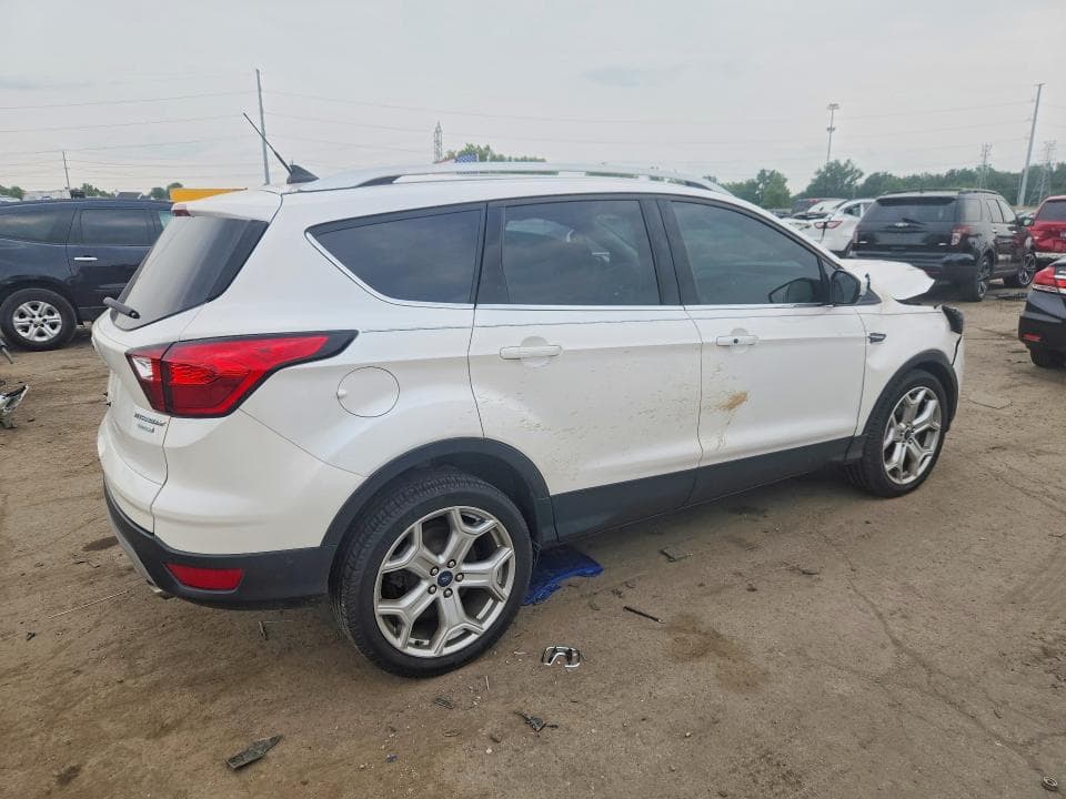 2019 FORD ESCAPE TITANIUM 3