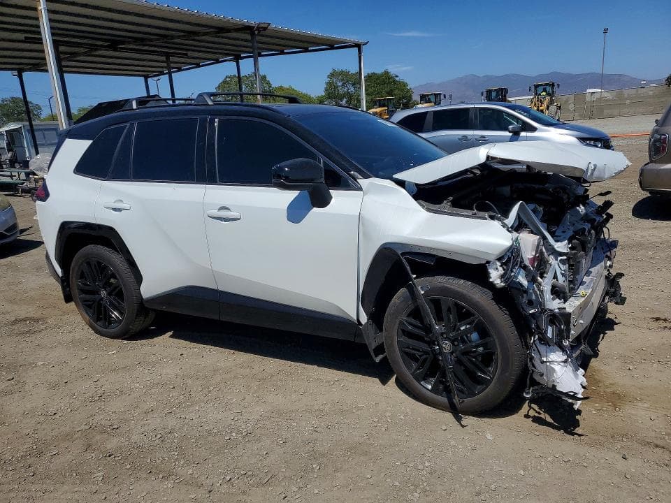 2026 TOYOTA RAV4 XSE 4