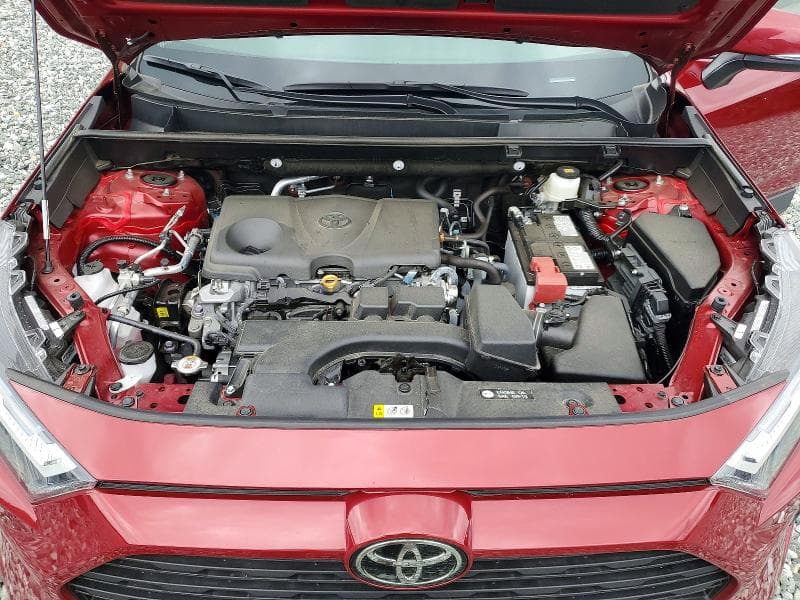 2025 TOYOTA RAV4 XLE 12