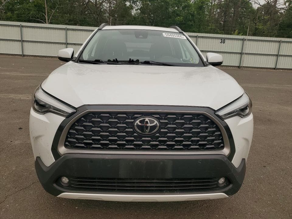 2022 TOYOTA COROLLA CROSS XLE 5