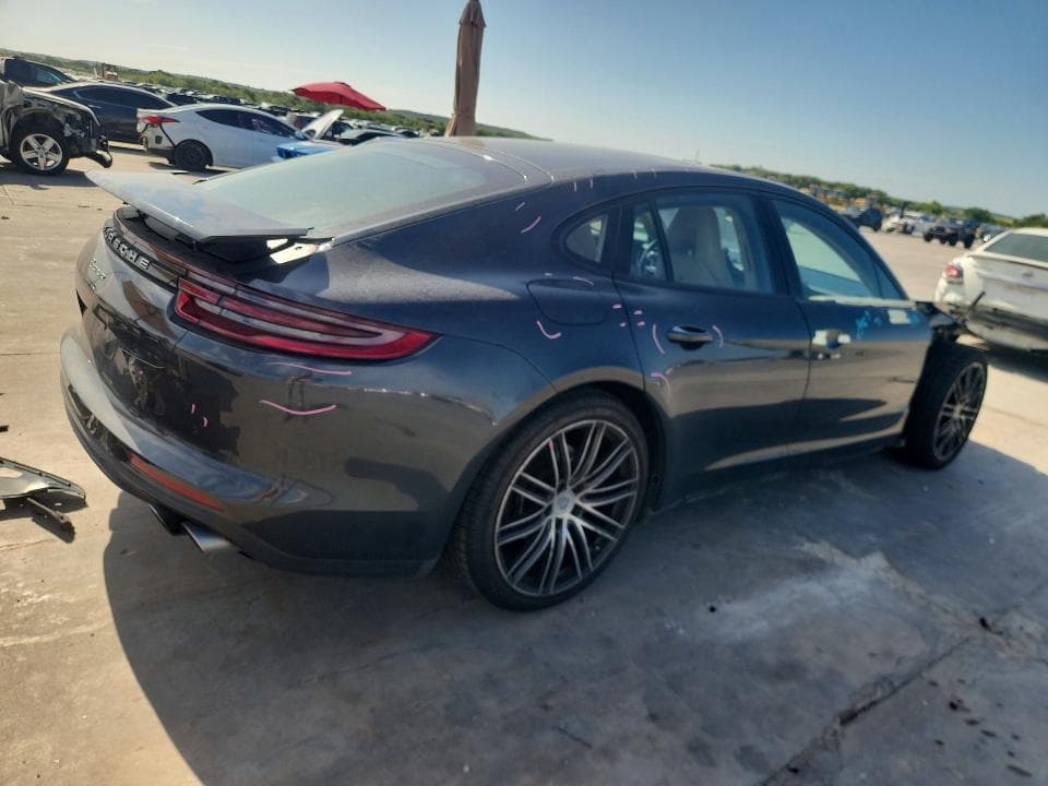 2018 PORSCHE PANAMERA 4 3