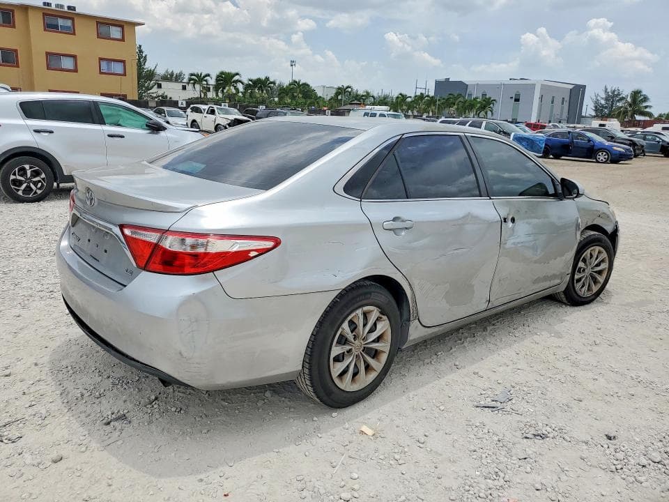 2017 TOYOTA CAMRY LE 3