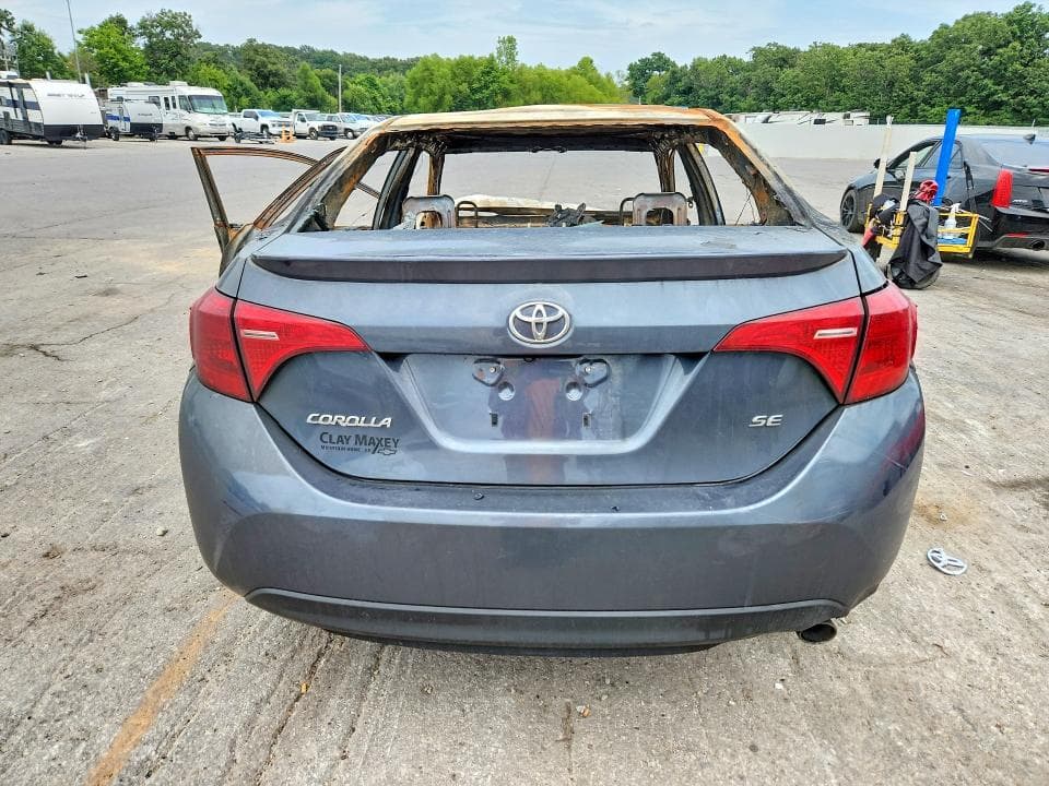 2017 TOYOTA COROLLA SE 6