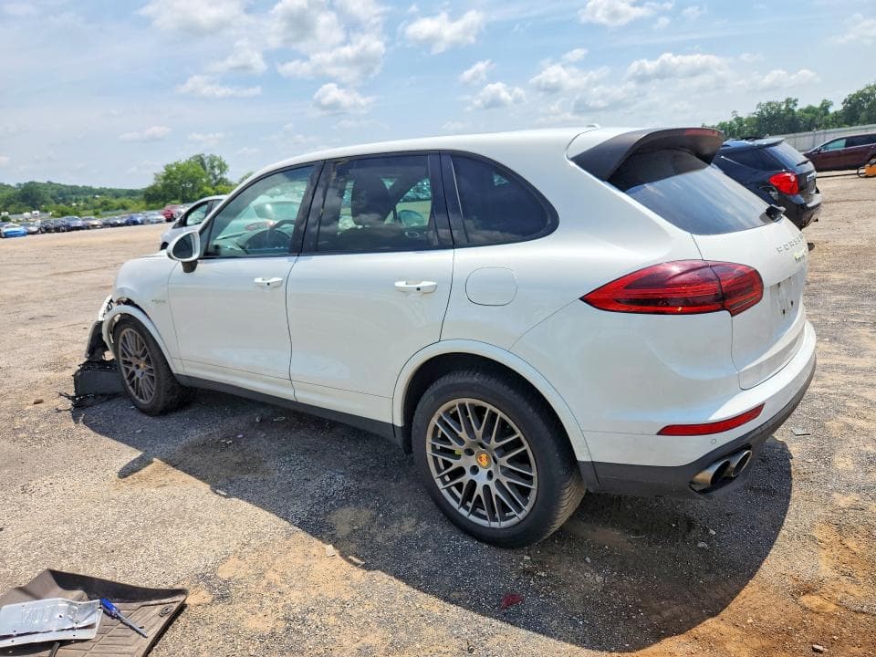 2017 PORSCHE CAYENNE SE HYBRID PLATINUM 2