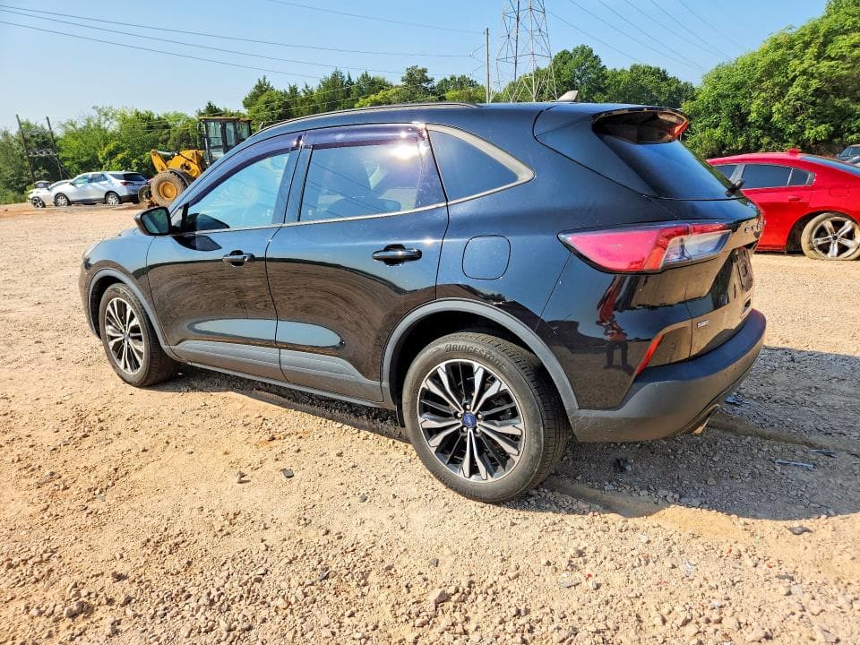 2022 FORD ESCAPE SE 2