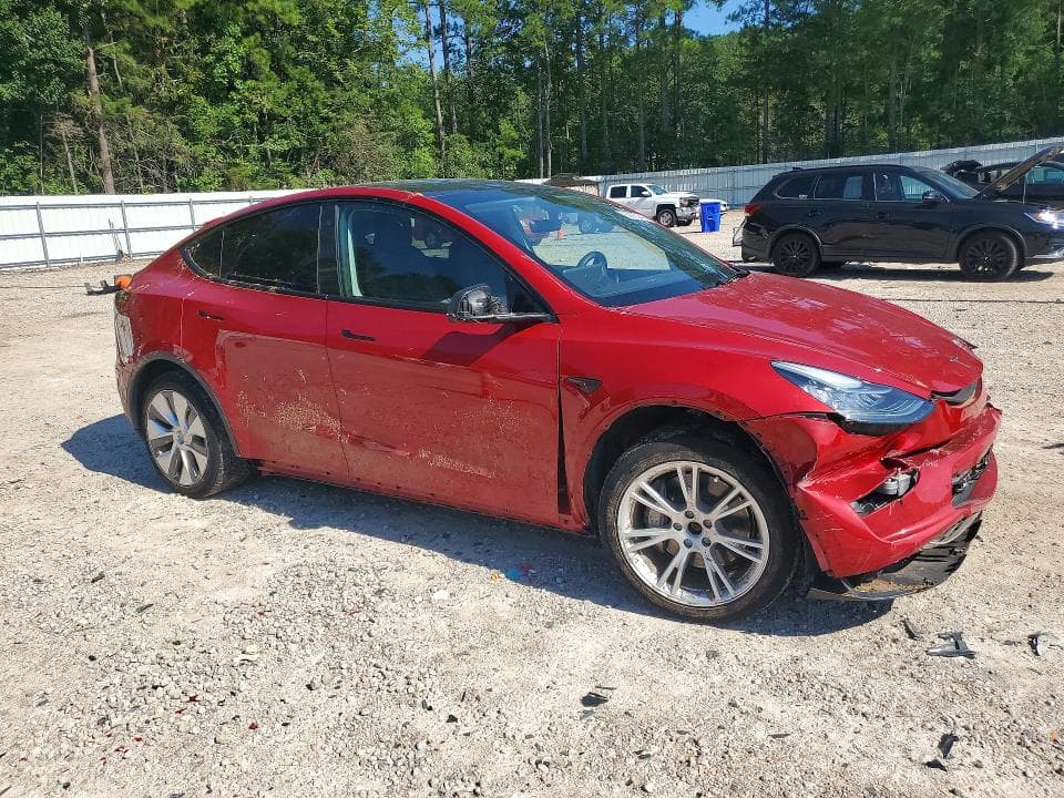 2023 TESLA MODEL Y 4