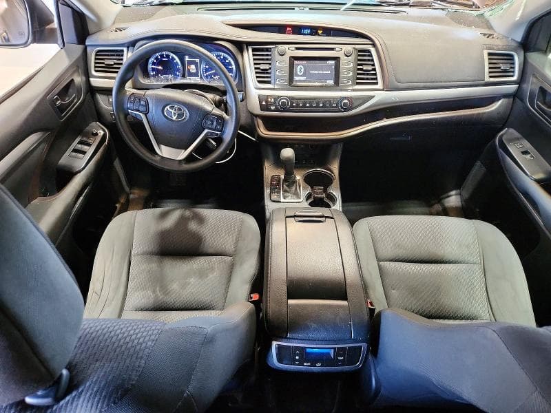2019 TOYOTA HIGHLANDER LE 8