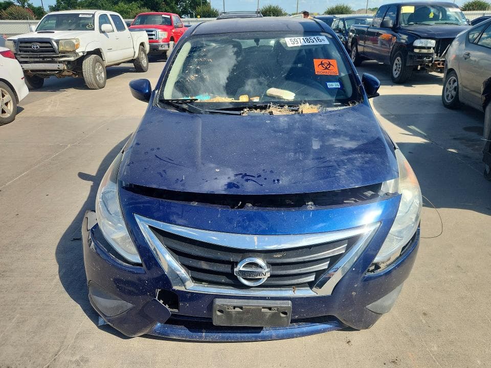 2018 NISSAN VERSA SV 5