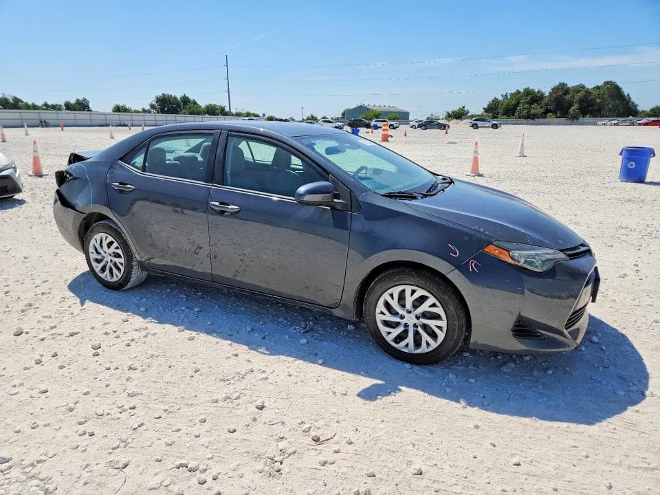 2019 TOYOTA COROLLA LE 4