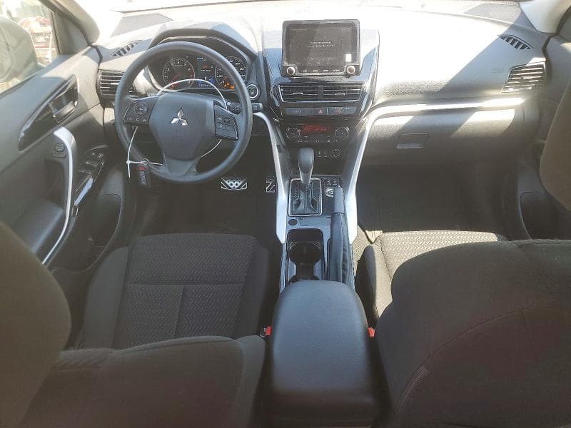 2025 MITSUBISHI ECLIPSE CROSS LE 8