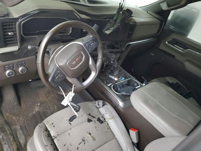 2025 GMC SIERRA K2500 SLT 8