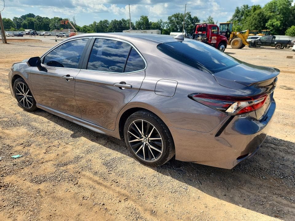 2021 TOYOTA CAMRY SE 2