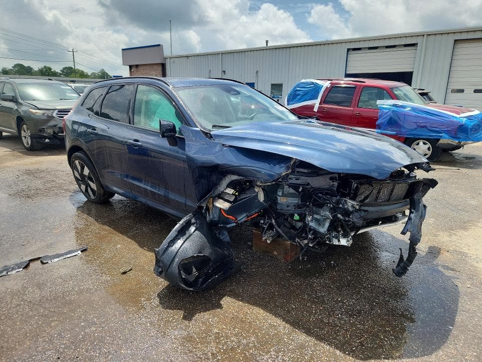 2025 VOLVO XC60 PLUS 4