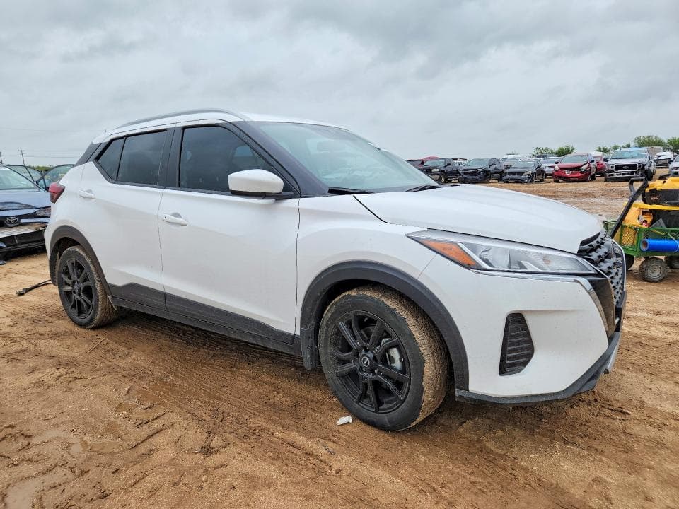 2023 NISSAN KICKS SV 4