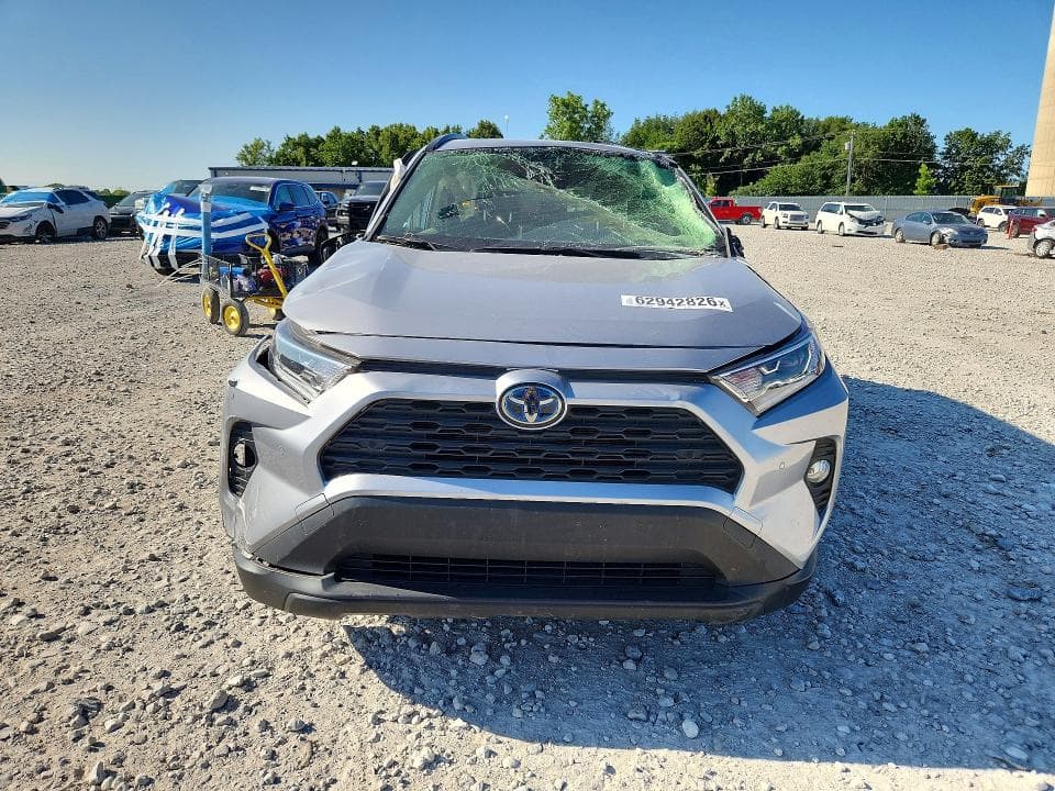 2019 TOYOTA RAV4 HYBRID XLE 5