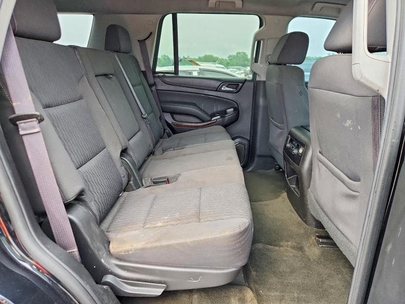 2017 GMC YUKON SLE 11