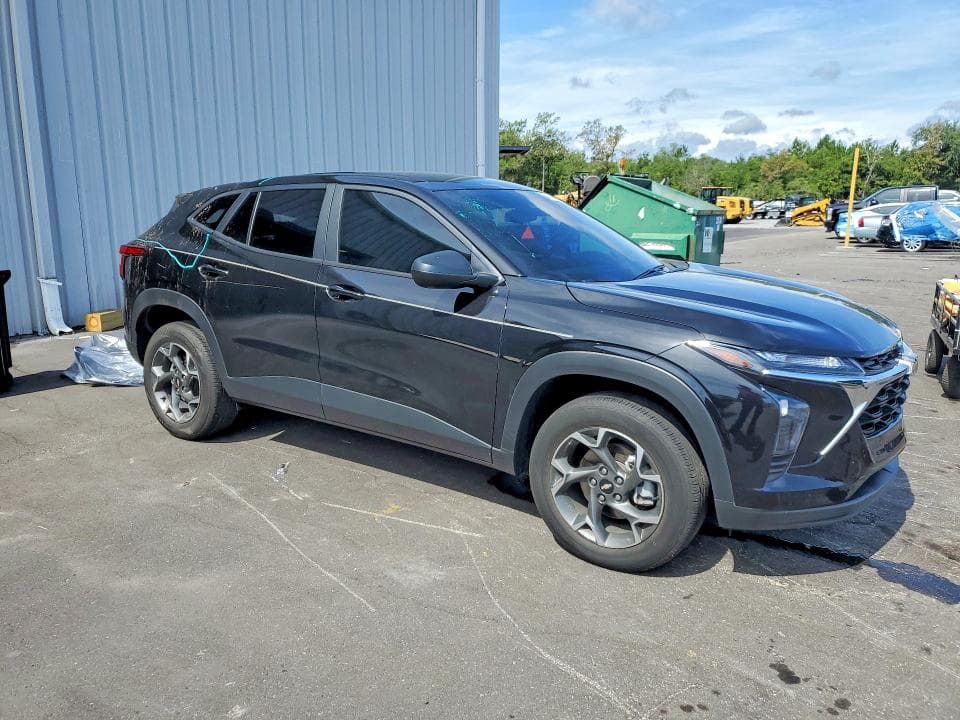 2025 CHEVROLET TRAX LS 4