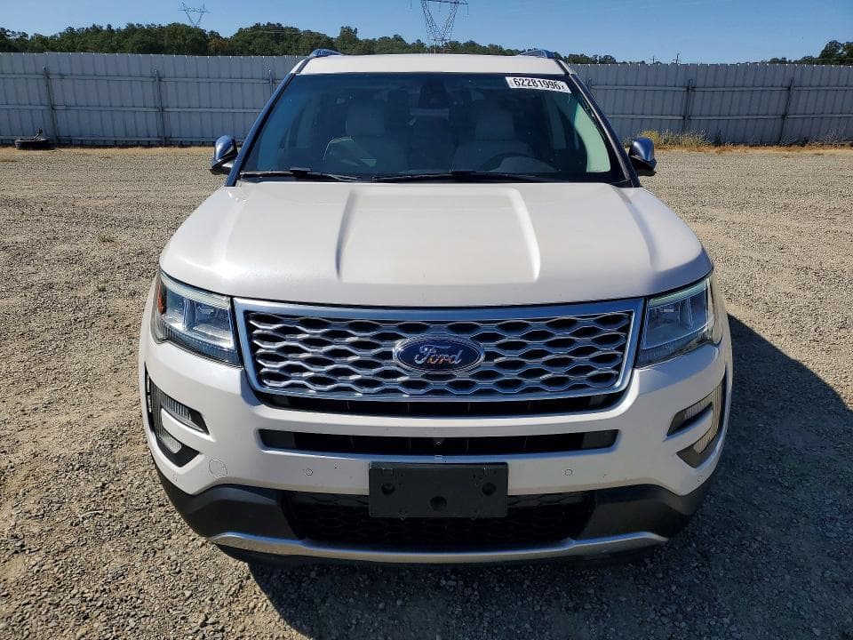 2017 FORD EXPLORER PLATINUM 5