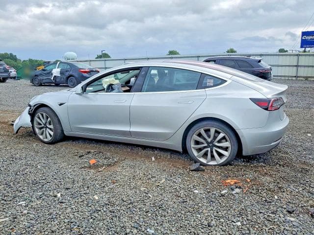 2018 TESLA MODEL 3 2