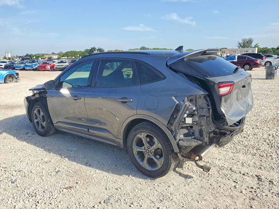2023 FORD ESCAPE ST LINE 2