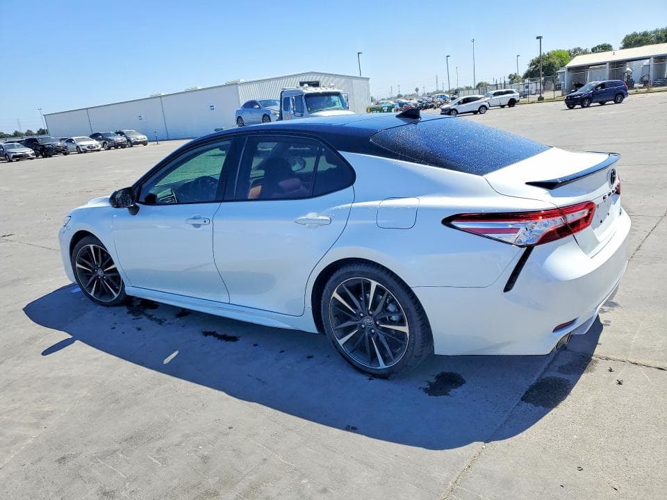 2020 TOYOTA CAMRY XSE 2