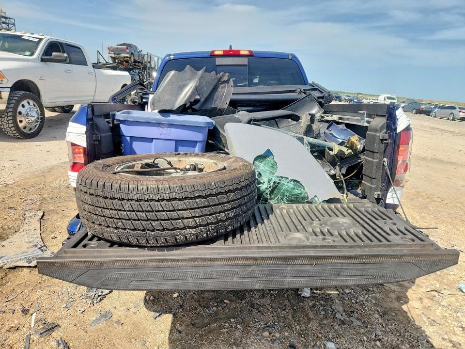 2023 NISSAN FRONTIER SV 6