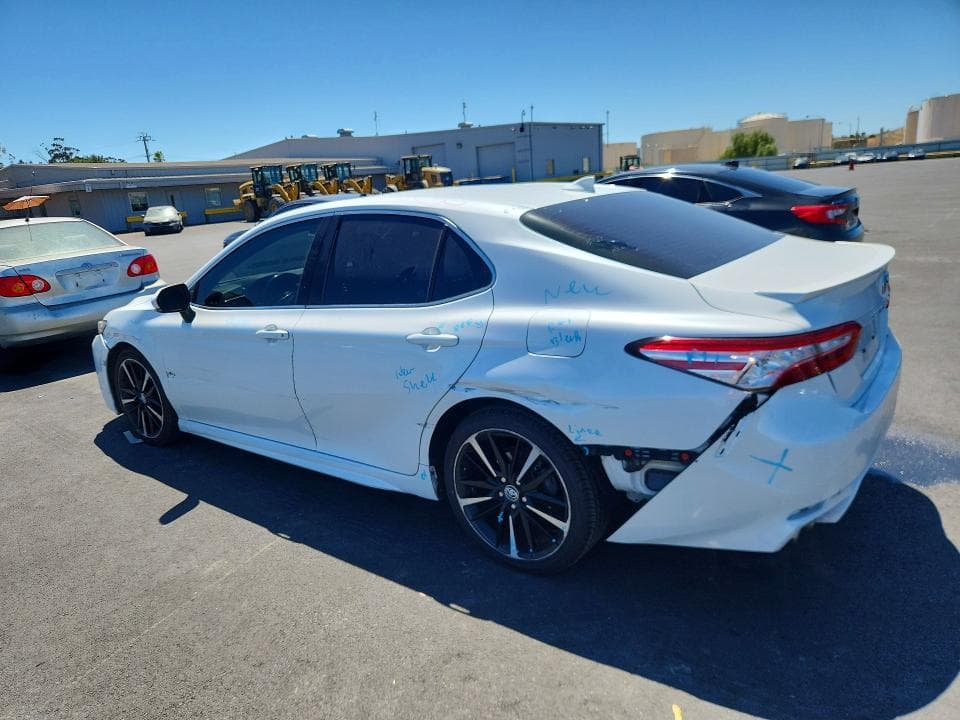 2020 TOYOTA CAMRY XSE 2
