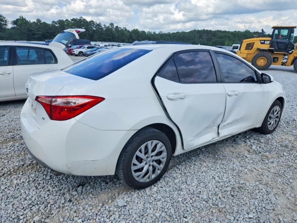 2017 TOYOTA COROLLA LE 3