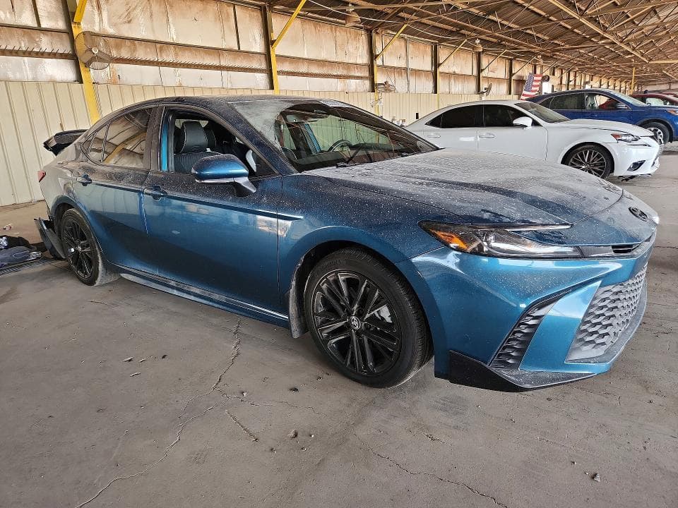 2025 TOYOTA CAMRY SE 4
