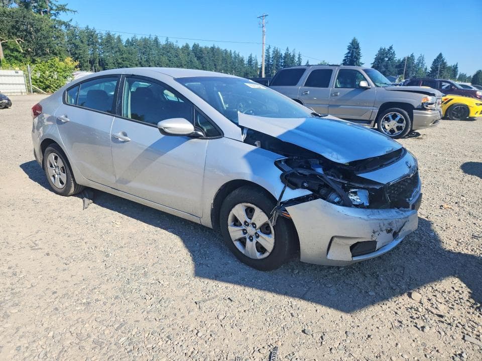 2017 KIA FORTE LX 4