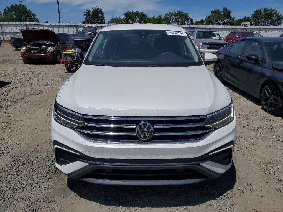2023 VOLKSWAGEN TIGUAN SE 5