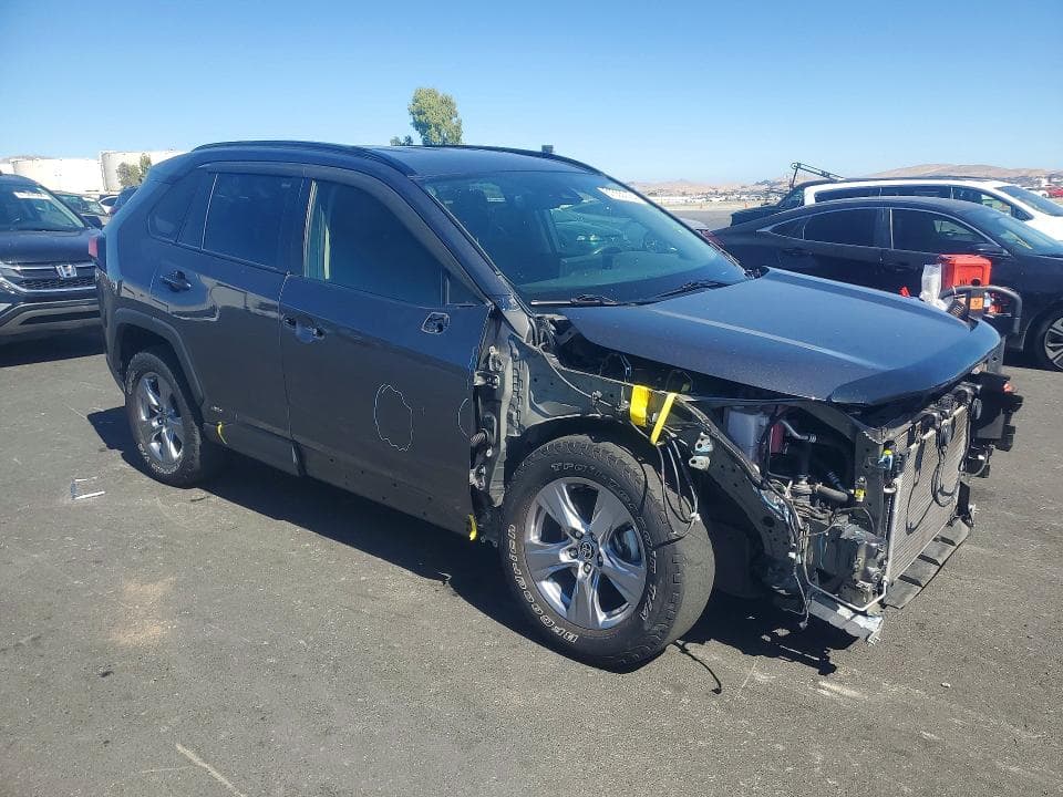 2022 TOYOTA RAV4 LE 4
