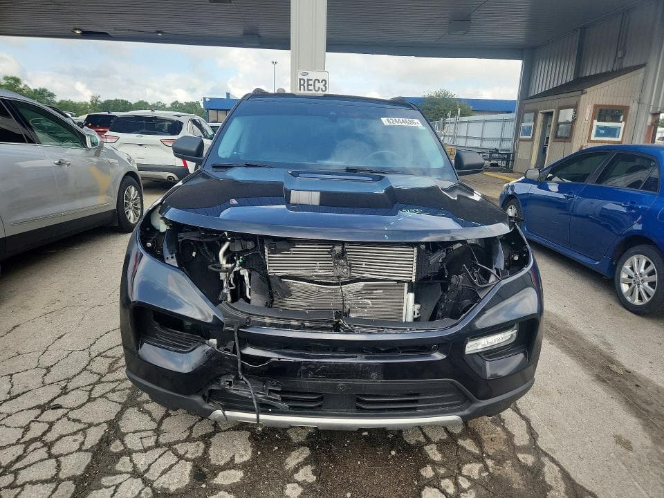 2022 FORD EXPLORER XLT 5