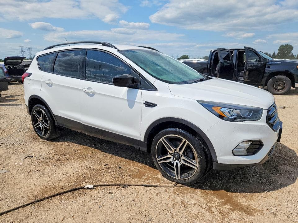 2019 FORD ESCAPE SEL 4